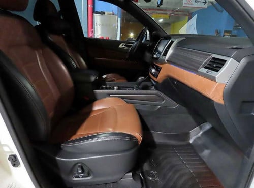 Rexton SUV 2018