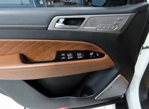 Rexton SUV 2018
