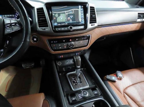Rexton SUV 2018