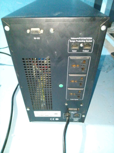 Santak C3K UPS ការផ្គត់ផ្គង់ថាមពលដែលមិនអាចរំខានបាន