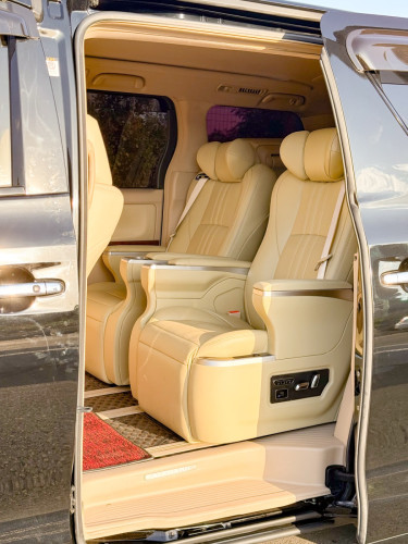 Toyota Alphard 2010 Option G (ដុំជំនួយបាស់ កៅអីម៉ាស្សា DVDហ្សីន កៅអីចុច ផ្សេងៗ)Option កំរ