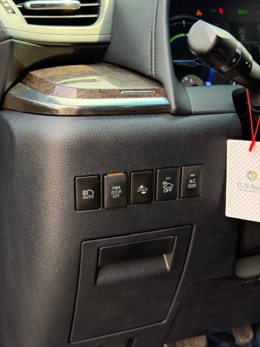 Toyota Alphard 2017 Full option UP LM350H