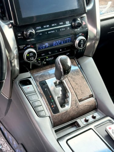 Toyota Alphard 2017 Full option UP LM350H