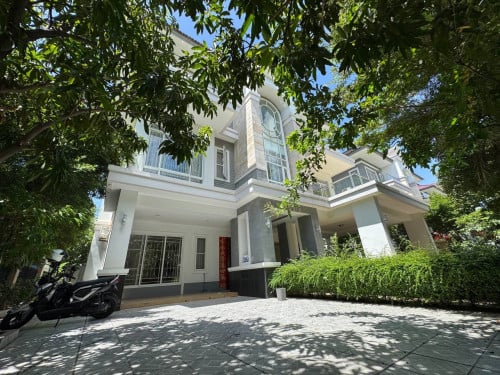 Villa for rent Borey Penghout 598