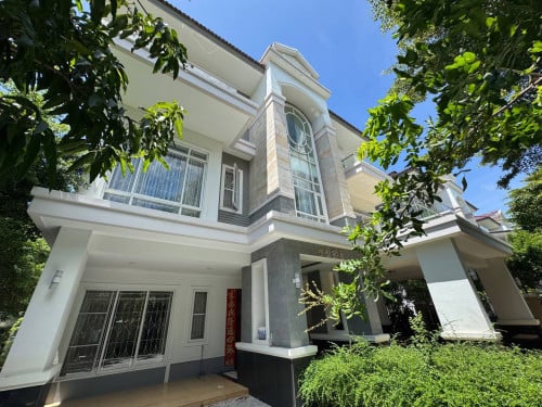 Villa for rent Borey Penghout 598
