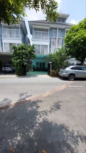 Villa for rent in Borey Penghout St.MongRithy