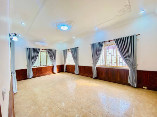 Villa With Pool Big Land 40m x 30m For Rent In Toul Kork