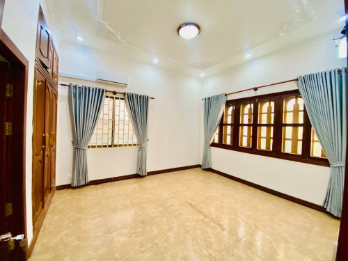Villa With Pool Big Land 40m x 30m For Rent In Toul Kork