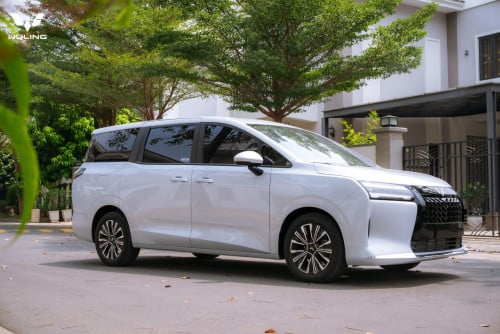 Wuling starlight 730