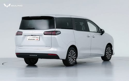 Wuling starlight 730