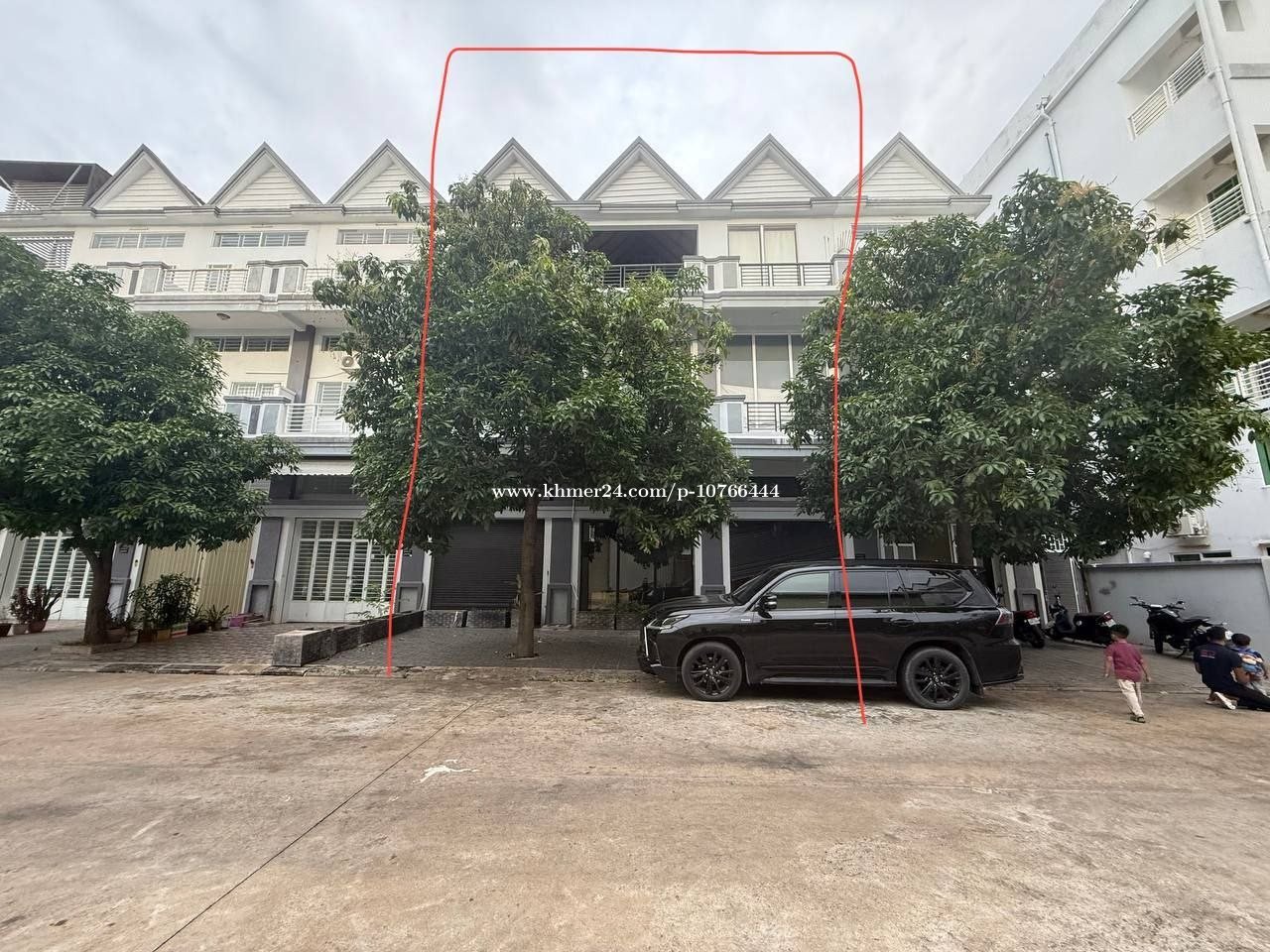 7 Bed, 6 Bath Flat House for Sale & Rent in Chroy Changvar