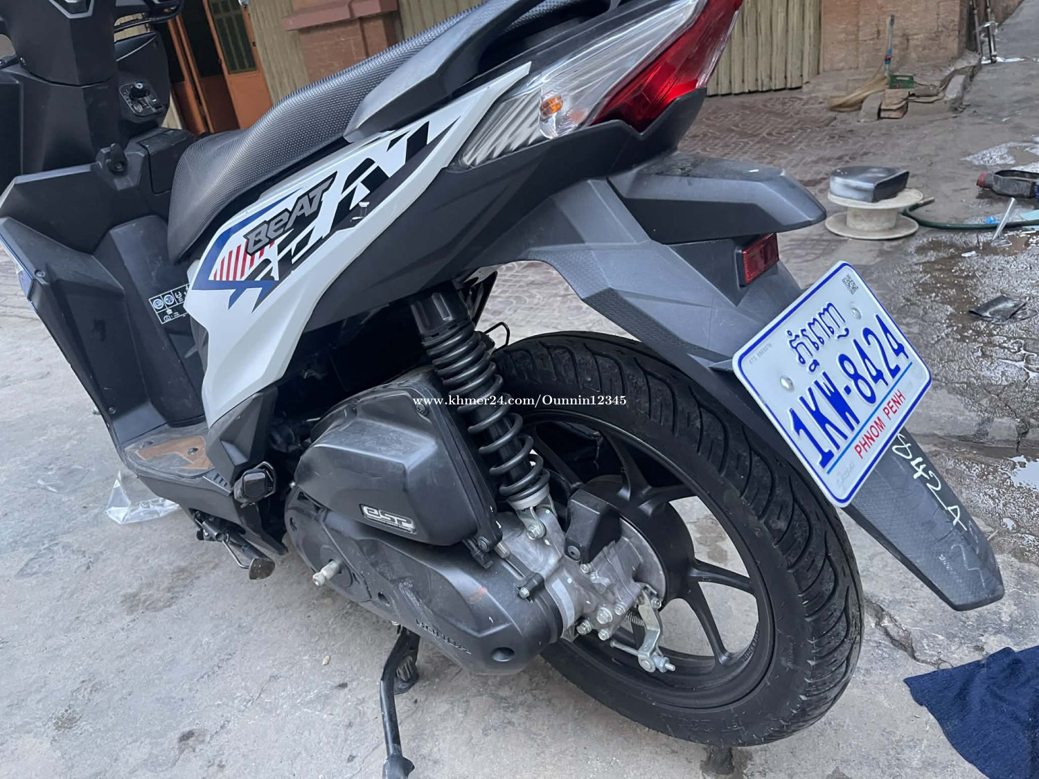 Honda Beat 024នៅស្អាតសាណំមានកាតគ្រីត្រឹមត្រូវលក់1500$ price $1500.00 in ...