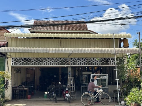 ផ្ទះអាជីវកម្មសម្រាប់លក់បន្ទាន់ខ្លាំង​ ចរចារបាន