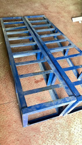 ជើងទម្ររឡើងរថយន្ដ