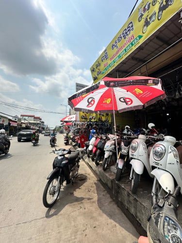 ម៉ូតូ015ដៃជើងស្អាត កាតស៊ីនចំ នៅពន្លឺសុវណ្ណ