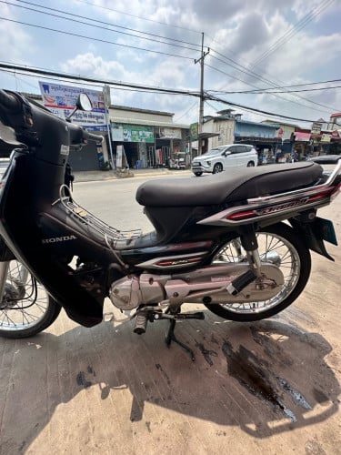 ម៉ូតូ015ដៃជើងស្អាត កាតស៊ីនចំ នៅពន្លឺសុវណ្ណ