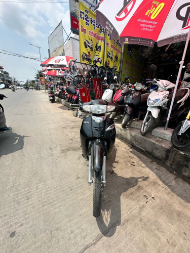 ម៉ូតូសង់015ស្អាតបងៗ កាតស៊ីនចំ នៅពន្លឺសុវណ្ណ