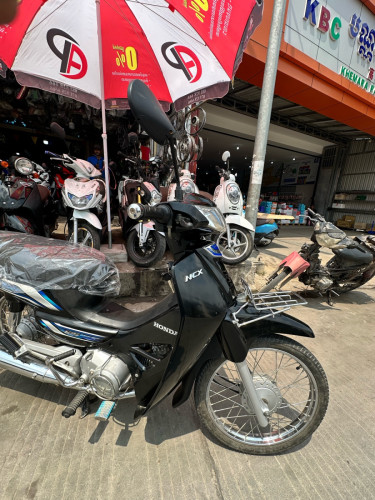ម៉ូតូសង់016កាតស៊ីនចំ នៅពន្លឺសុវណ្ណក្រាំងធ្នង់