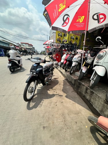 ម៉ូតូសង់016កាតស៊ីនចំ នៅពន្លឺសុវណ្ណក្រាំងធ្នង់