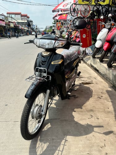 ម៉ូតូសង់019ស្អាតបងៗកាតស្ស៊ីនចំ នៅពន្លឺសុវណ្ណ