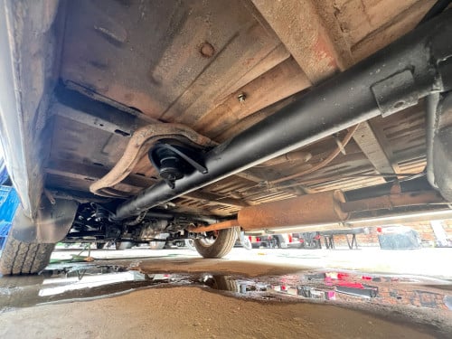 រថយន្ដសាំយ៉ុង  ឆ្នាំ 03 តម្លៃ 13.700$ តម្លៃចរចា ssangyong istana
