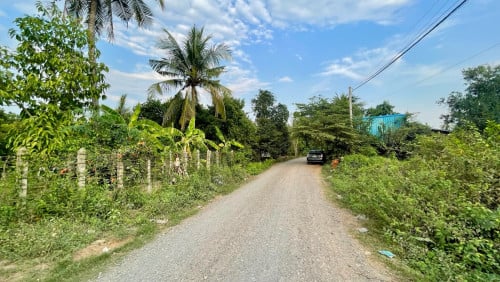 ដីផ្ទះលក់បន្ទាន់ ជិតផ្សារវត្តតាមិម ជិតក្រុងបាត់ដំបង