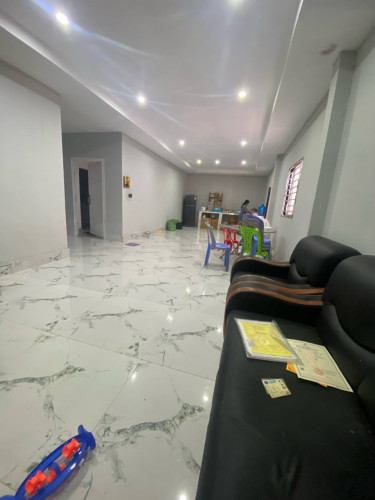 ផ្ទះលក់បន្ទាន់ តំលៃល្អ 199900$ ទំហំ10x30 ទំនាក់ទំនង 016893438 និង 0966218080