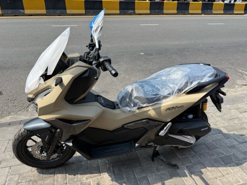 𝗛𝗼𝗻𝗱𝗮 ADV160 ថ្មីក្រុមហ៊ុនNCX2026✨ពណ៍ត្នោត
