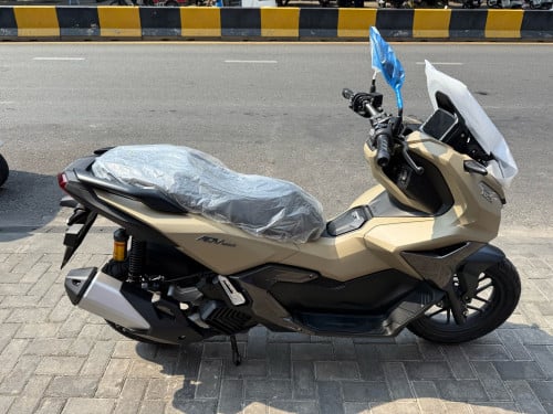 𝗛𝗼𝗻𝗱𝗮 ADV160 ថ្មីក្រុមហ៊ុនNCX2026✨ពណ៍ត្នោត