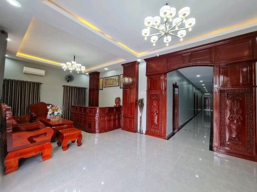 ដី & ផ្ទះ លក់បន្ទាន់!