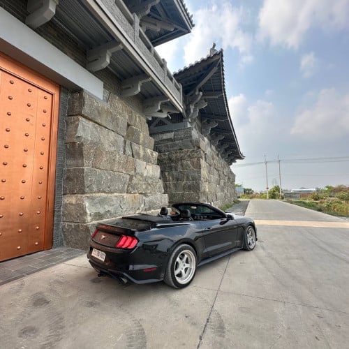 ស្តុកទើបចូល Ford Mustang full option 2018