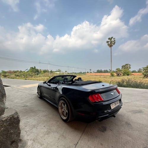 ស្តុកទើបចូល Ford Mustang full option 2018