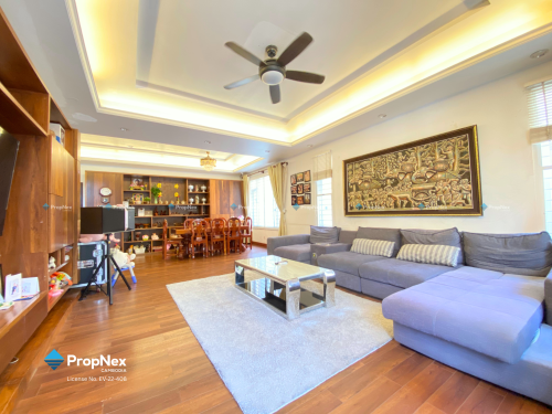 វីឡាឃ្វីន Queen Villa លក់បន្ទាន់ តម្លៃពិសេស ក្រោមទីផ្សារ ត្រឹមតែ $680,000 ប៉ុណ្ណោះ