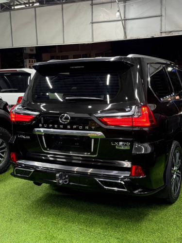 🚐Lexus Lx570 Super Sport  ម្ចាស់ដើមទិញខ្លាញ់គោ ថ្មីណាស់ទើបប្រើបាន(6ម៉ឺនគីឡូ)ជាង ទឹកថ្នាំសុីនមួយជុំ