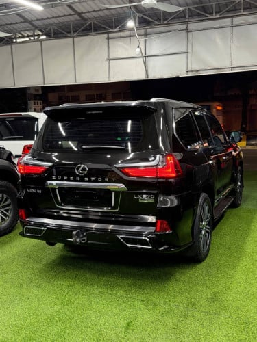 🚐Lexus Lx570 Super Sport  ម្ចាស់ដើមទិញខ្លាញ់គោ ថ្មីណាស់ទើបប្រើបាន(6ម៉ឺនគីឡូ)ជាង ទឹកថ្នាំសុីនមួយជុំ