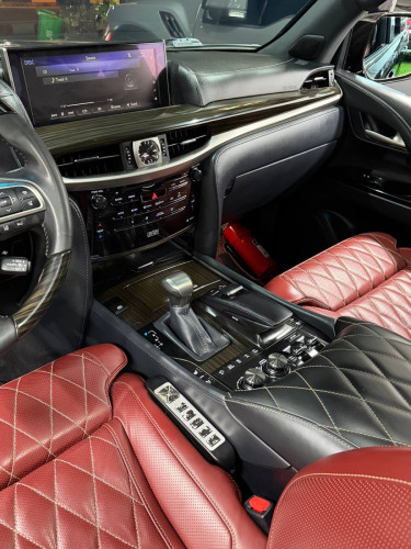 🚐Lexus Lx570 Super Sport  ម្ចាស់ដើមទិញខ្លាញ់គោ ថ្មីណាស់ទើបប្រើបាន(6ម៉ឺនគីឡូ)ជាង ទឹកថ្នាំសុីនមួយជុំ