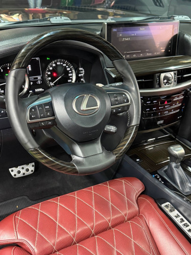 🚐Lexus Lx570 Super Sport  ម្ចាស់ដើមទិញខ្លាញ់គោ ថ្មីណាស់ទើបប្រើបាន(6ម៉ឺនគីឡូ)ជាង ទឹកថ្នាំសុីនមួយជុំ