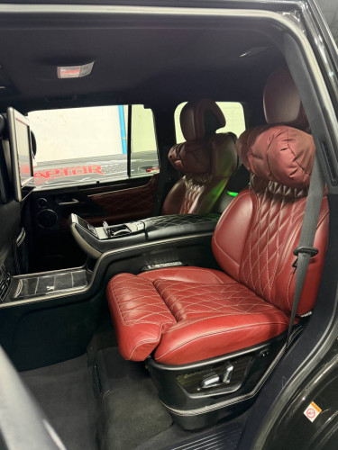 🚐Lexus Lx570 Super Sport  ម្ចាស់ដើមទិញខ្លាញ់គោ ថ្មីណាស់ទើបប្រើបាន(6ម៉ឺនគីឡូ)ជាង ទឹកថ្នាំសុីនមួយជុំ