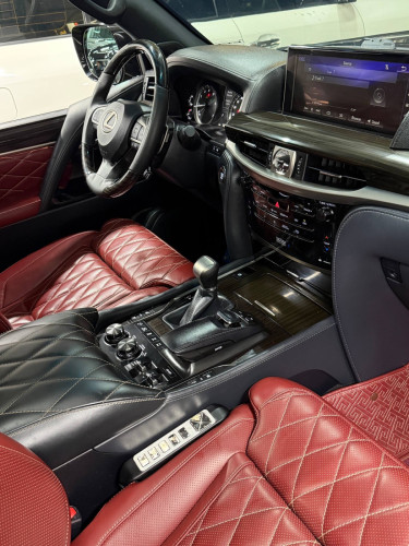 🚐Lexus Lx570 Super Sport  ម្ចាស់ដើមទិញខ្លាញ់គោ ថ្មីណាស់ទើបប្រើបាន(6ម៉ឺនគីឡូ)ជាង ទឹកថ្នាំសុីនមួយជុំ