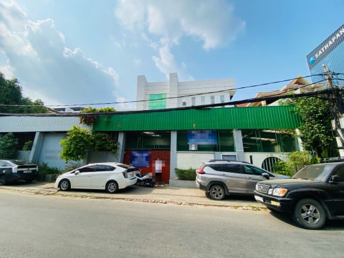 16Rooms Commercial School For Rent In Daun Penh Few Minutes To Independent Monument