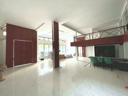 7 Bed, 6 Bath Flat House for Sale & Rent in Chroy Changvar