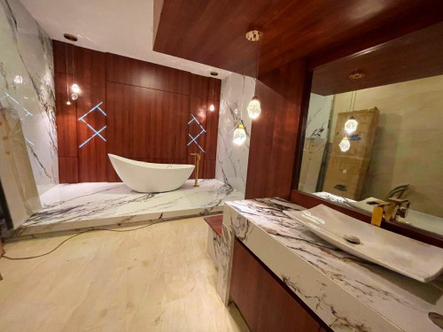 7 Bed, 6 Bath Flat House for Sale & Rent in Chroy Changvar