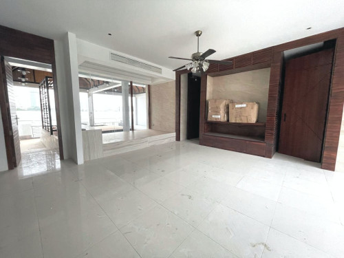 7 Bed, 6 Bath Flat House for Sale & Rent in Chroy Changvar