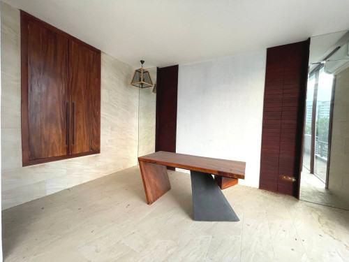 7 Bed, 6 Bath Flat House for Sale & Rent in Chroy Changvar