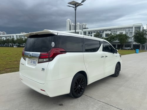 alphard 2015