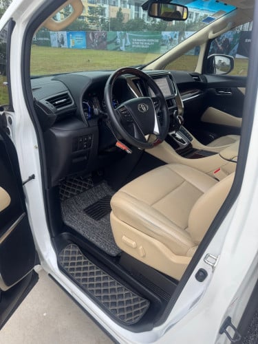 alphard 2015