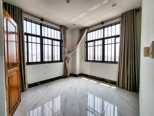APARTMENT BUILDING FOR RENT/SALE