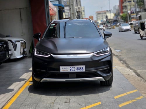BYD TANG 2024 full option (ម៉ូទ័រ2)ថ្មី98% ប្រេីបាន4883km​ ប៉ុណ្ណោះ​(មានធានាពីក្រុមហ៊ុនBYD Cambodia)