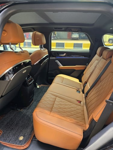 BYD TANG 2024 full option (ម៉ូទ័រ2)ថ្មី98% ប្រេីបាន4883km​ ប៉ុណ្ណោះ​(មានធានាពីក្រុមហ៊ុនBYD Cambodia)