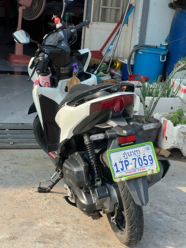 Click 2021 តម្លៃ ចចារ 2100$
